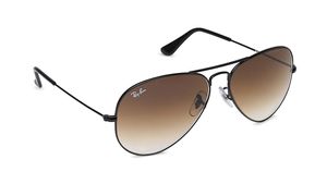 Image 2 of Black Aviator Men Sunglasses (RB3025I0025158|58) from Rayban Available at Titan Eye+