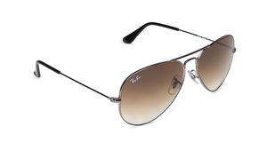 Image 2 of Gun metal Aviator Men Sunglasses (RB3025I0045158|58) from Rayban Available at Titan Eye+
