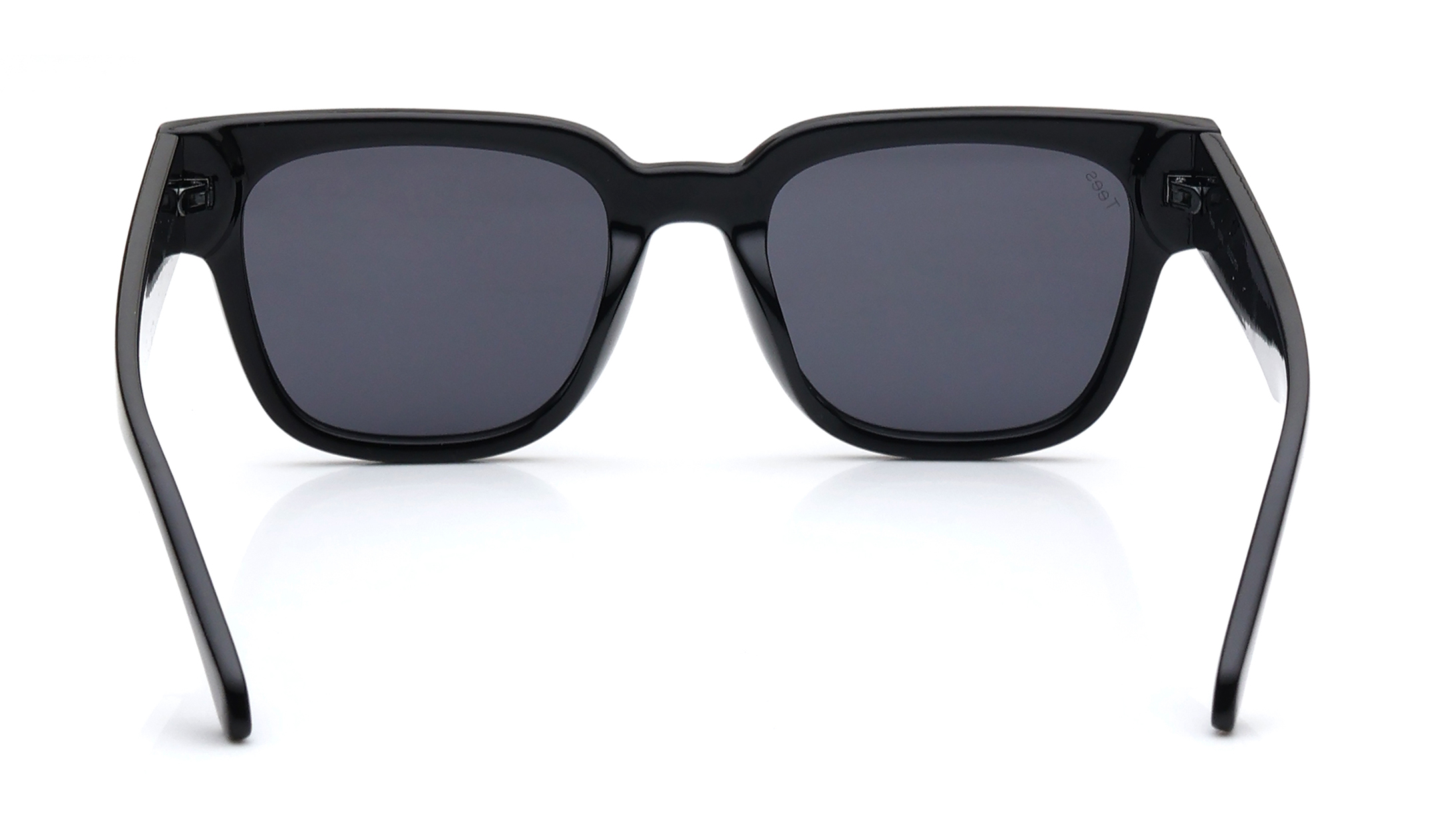 Image 4 of Grey Wayfarer Sunglasses for Men and Women from Tees By Fastrack Available at Titan Eye+