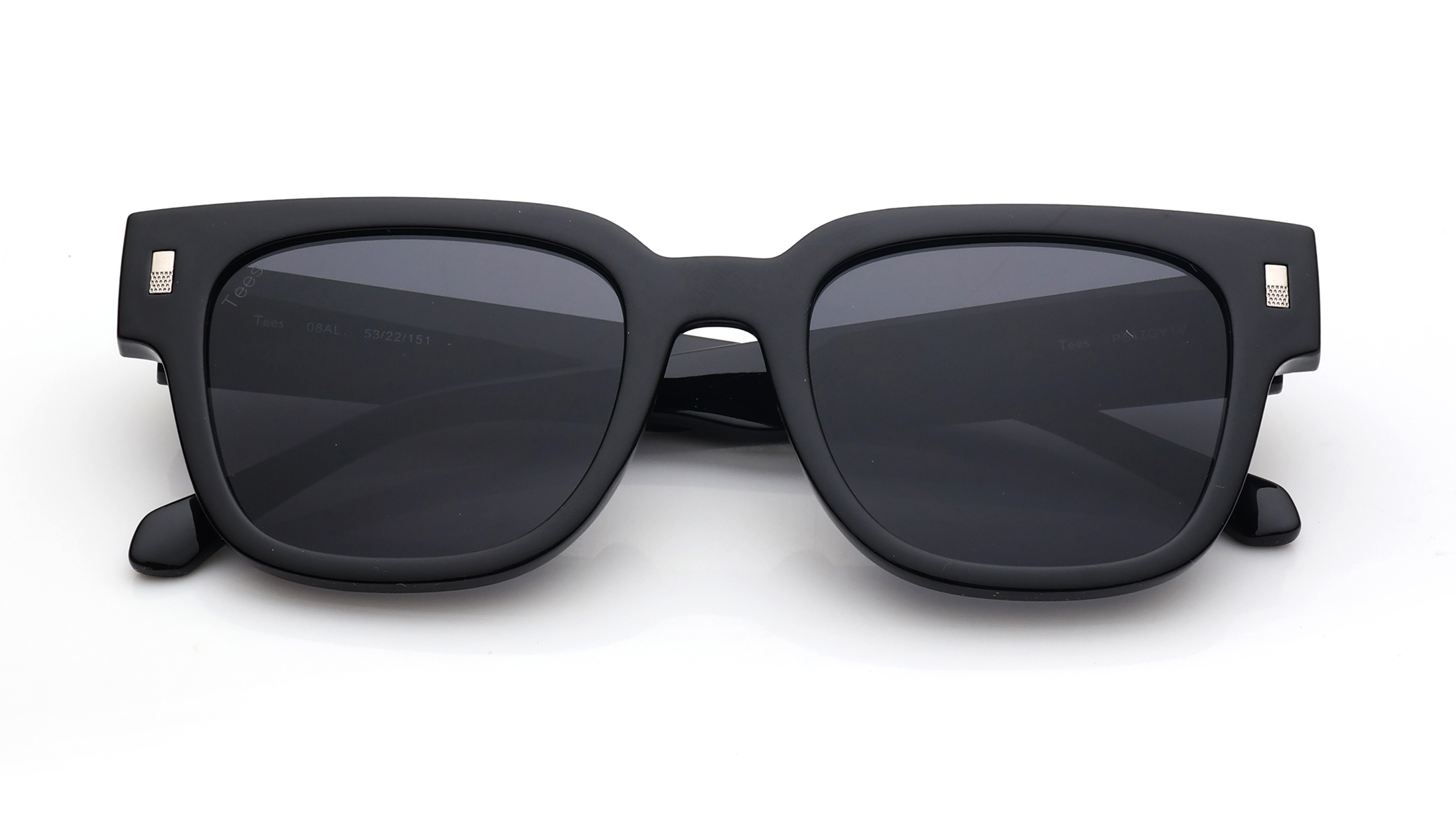 Image 6 of Grey Wayfarer Sunglasses for Men and Women from Tees By Fastrack Available at Titan Eye+