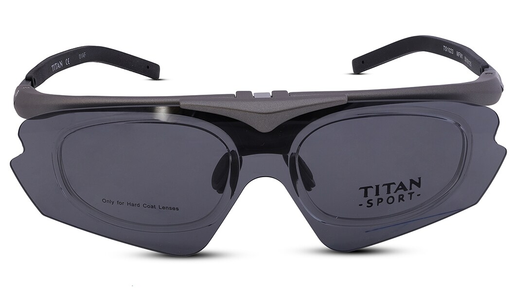 Black Sporty Eyeglasses for Men available online at Titan Eye+