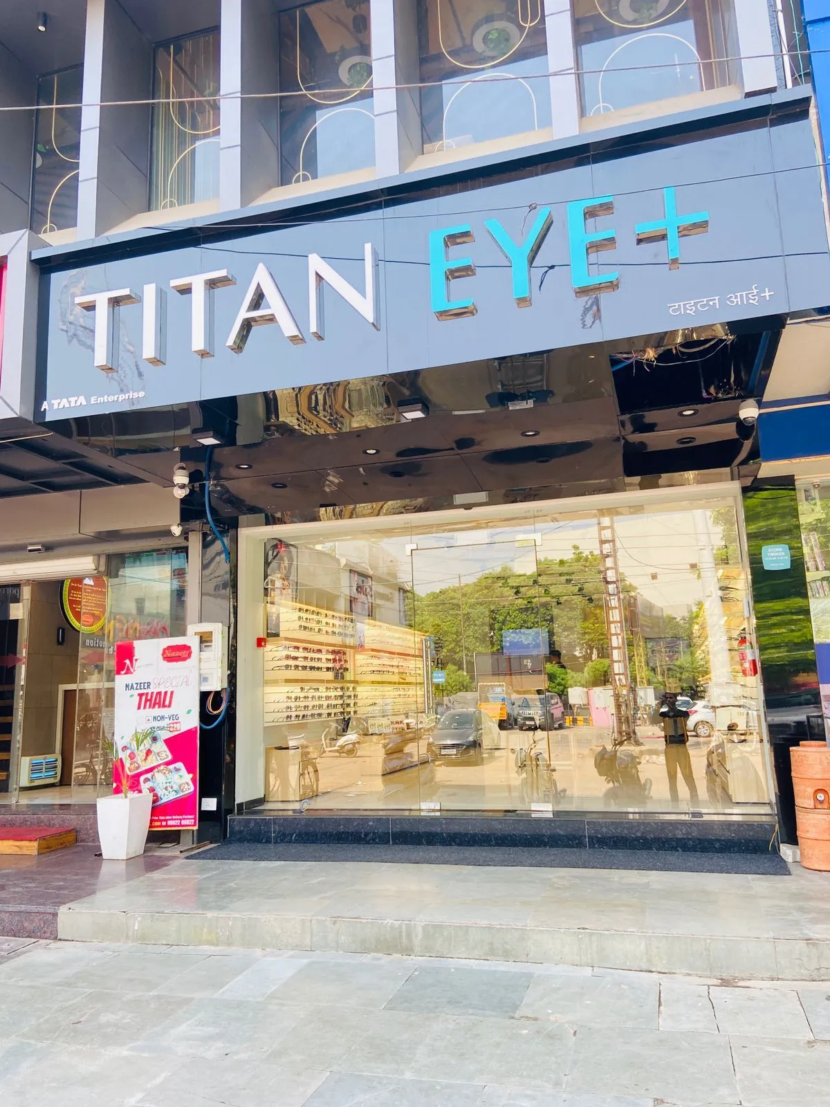 Titan eyewear near me hotsell